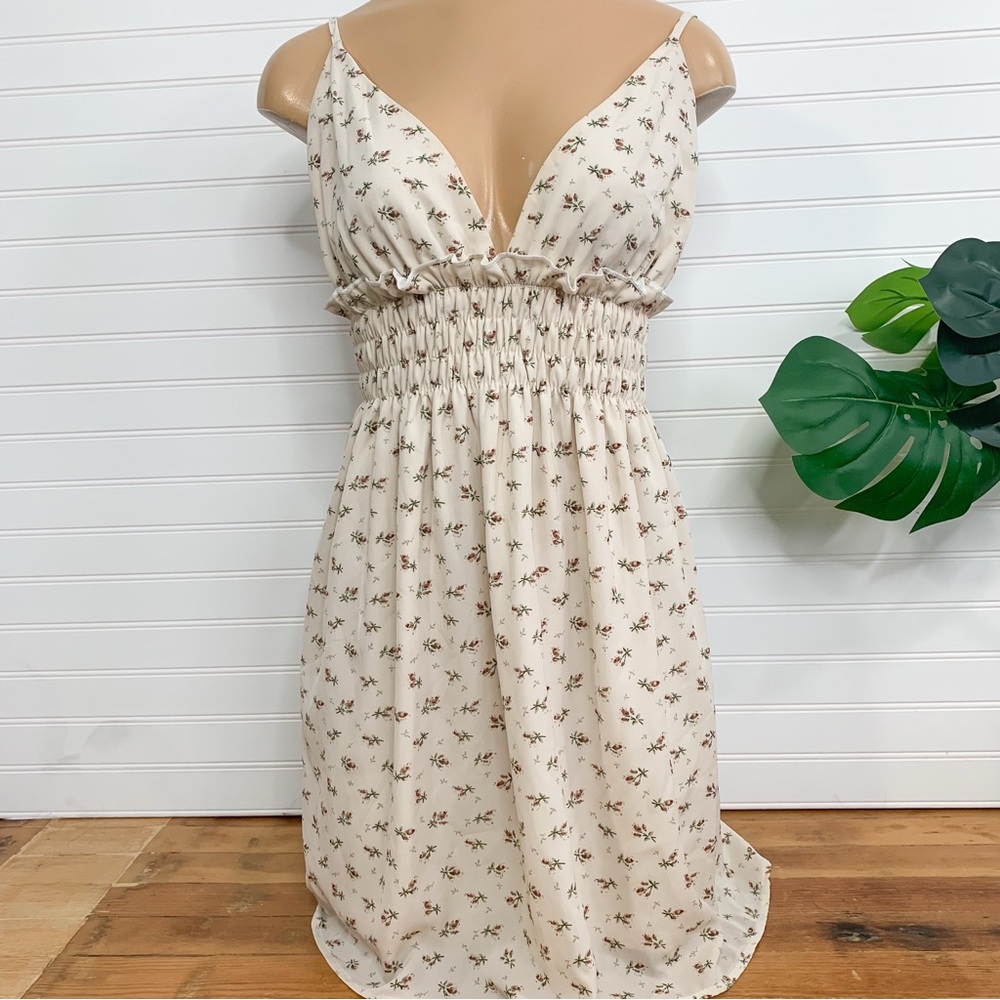 Boutique Cream Floral V-Neck Dress